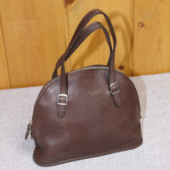 Coach Handbags - Vintage Brown Leather Coach Dome Zip Purse